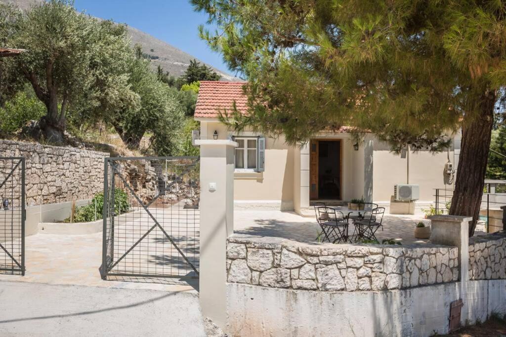 La Casa Di Zia Anna Agia Efimia Village Bagian luar foto